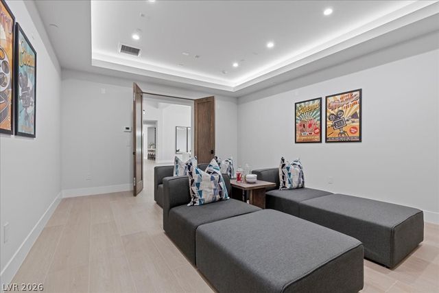 42 Ravenswood Avenue, Las Vegas, NV 89141