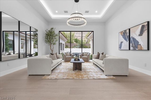 42 Ravenswood Avenue, Las Vegas, NV 89141