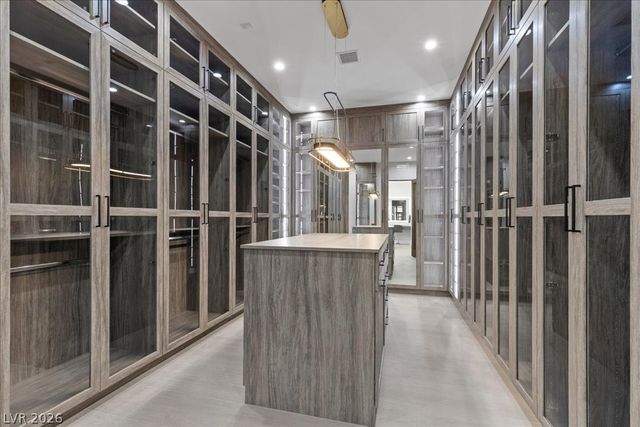 42 Ravenswood Avenue, Las Vegas, NV 89141