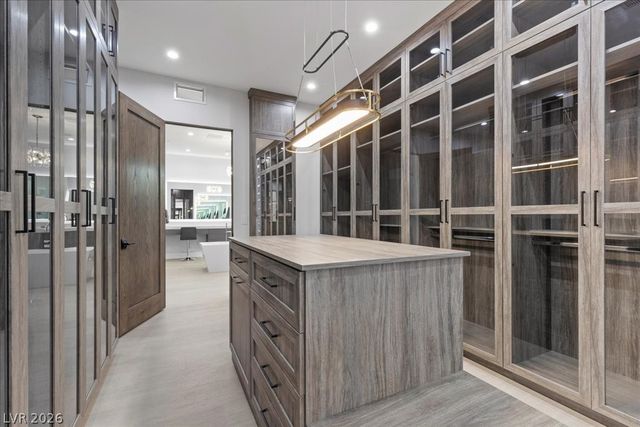 42 Ravenswood Avenue, Las Vegas, NV 89141