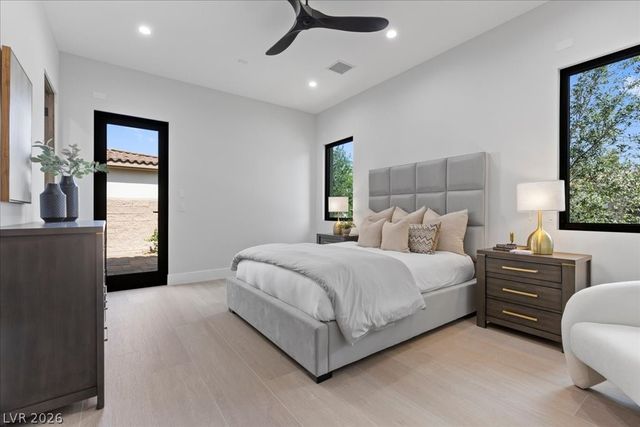 42 Ravenswood Avenue, Las Vegas, NV 89141