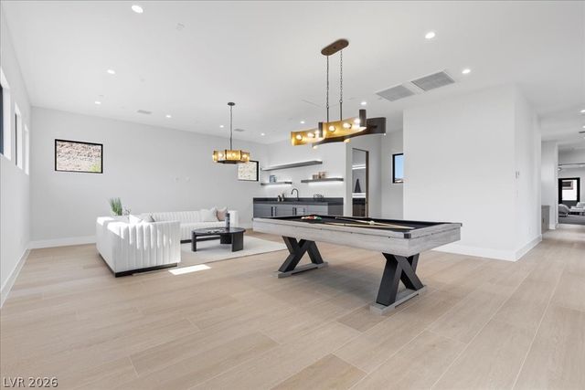 42 Ravenswood Avenue, Las Vegas, NV 89141