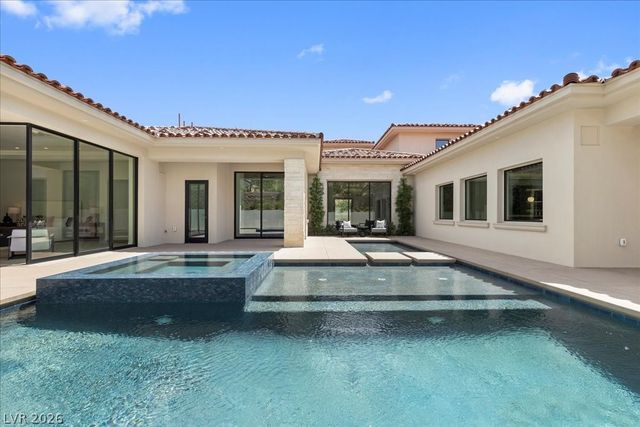 42 Ravenswood Avenue, Las Vegas, NV 89141