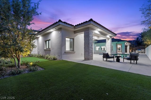 42 Ravenswood Avenue, Las Vegas, NV 89141