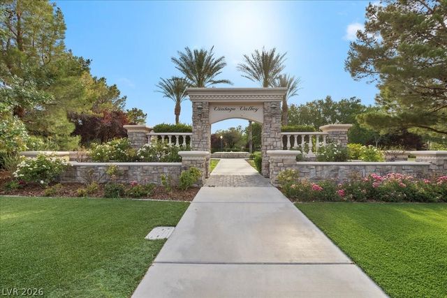 42 Ravenswood Avenue, Las Vegas, NV 89141