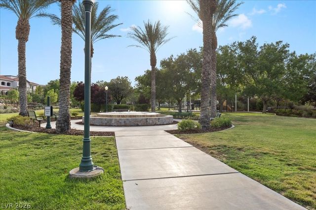 42 Ravenswood Avenue, Las Vegas, NV 89141