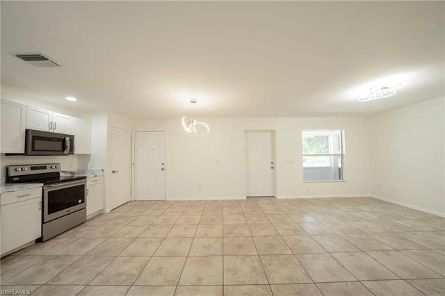 4733 29th ST SW, Lehigh Acres, FL 33973
