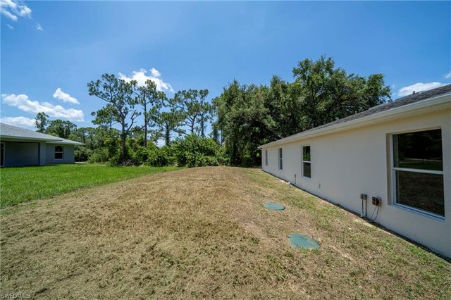 4733 29th ST SW, Lehigh Acres, FL 33973