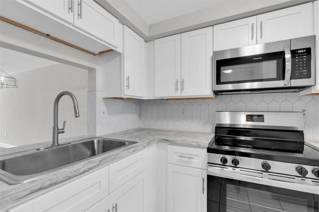 4343 SUMMERSUN DRIVE 4343, New Port Richey, FL 34652