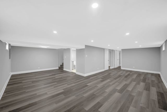 527 N Virginia Avenue, Glenwood, IL 60425