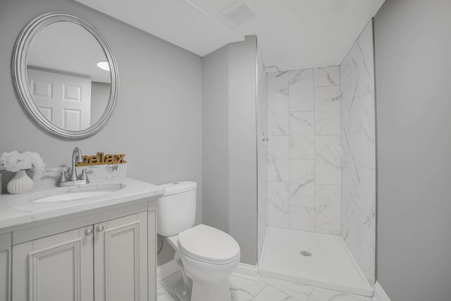 527 N Virginia Avenue, Glenwood, IL 60425