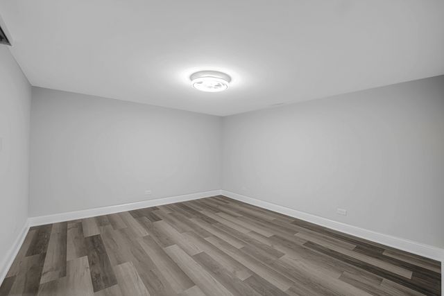 527 N Virginia Avenue, Glenwood, IL 60425