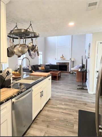 3946 Lullwater Main NW, Kennesaw, GA 30144