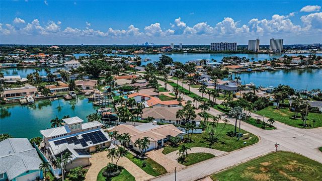 7901 10TH AVENUE S, St Petersburg, FL 33707