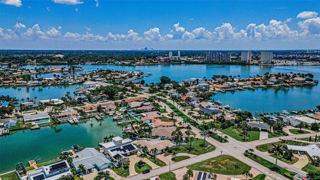7901 10TH AVENUE S, St Petersburg, FL 33707