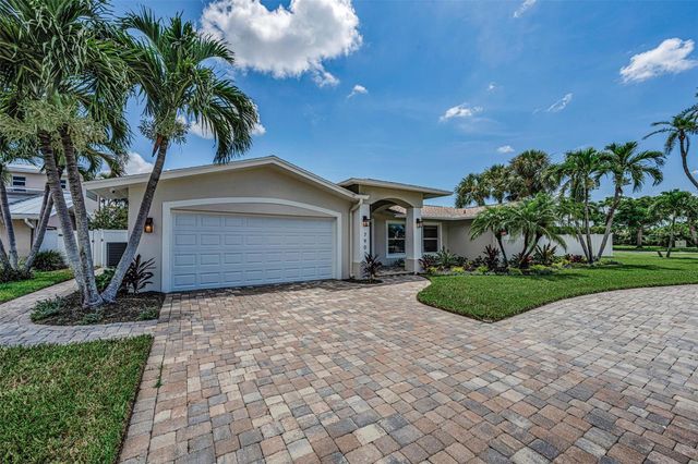 7901 10TH AVENUE S, St Petersburg, FL 33707