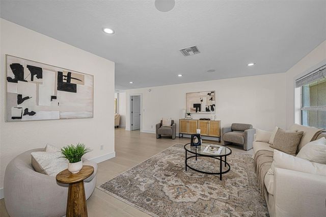 7901 10TH AVENUE S, St Petersburg, FL 33707