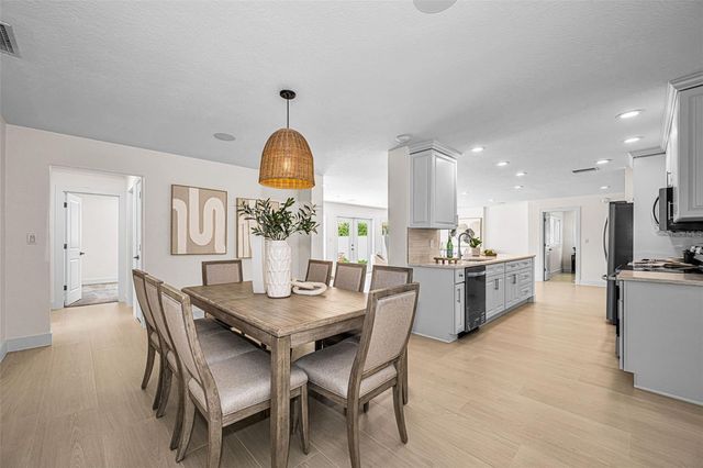 7901 10TH AVENUE S, St Petersburg, FL 33707