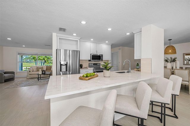 7901 10TH AVENUE S, St Petersburg, FL 33707