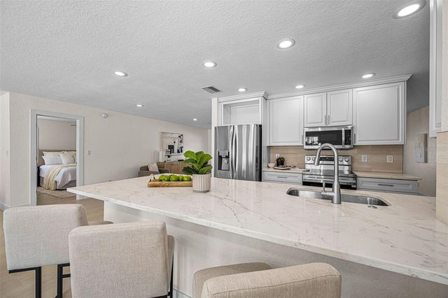 7901 10TH AVENUE S, St Petersburg, FL 33707