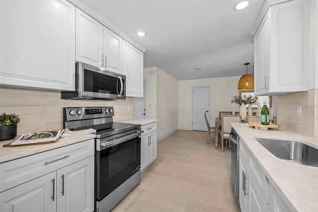 7901 10TH AVENUE S, St Petersburg, FL 33707