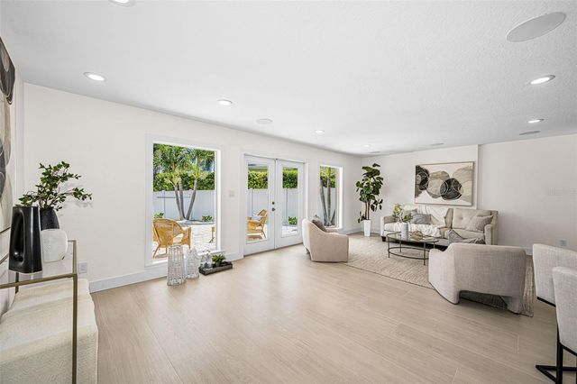 7901 10TH AVENUE S, St Petersburg, FL 33707