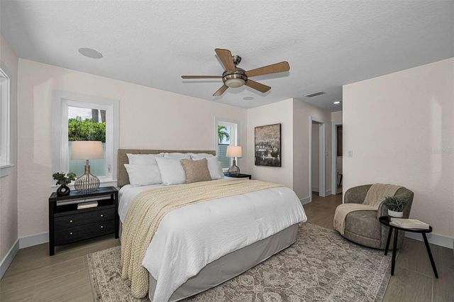 7901 10TH AVENUE S, St Petersburg, FL 33707