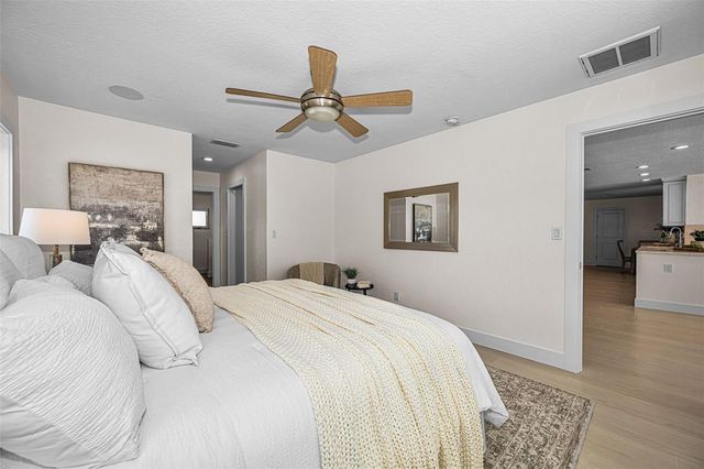 7901 10TH AVENUE S, St Petersburg, FL 33707