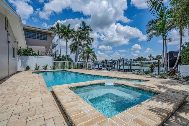 7901 10TH AVENUE S, St Petersburg, FL 33707