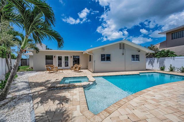 7901 10TH AVENUE S, St Petersburg, FL 33707