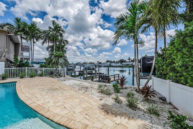 7901 10TH AVENUE S, St Petersburg, FL 33707