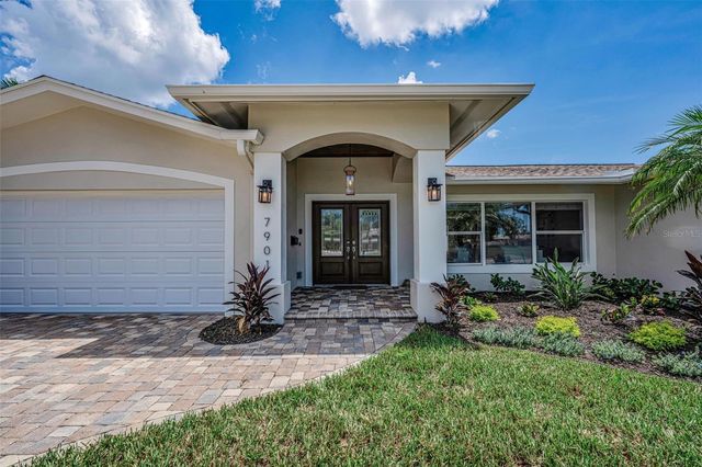 7901 10TH AVENUE S, St Petersburg, FL 33707