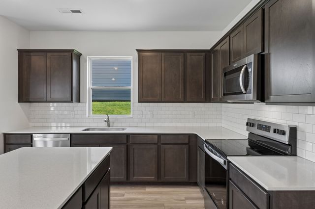 4012 Sadie St, Columbia, TN 38401