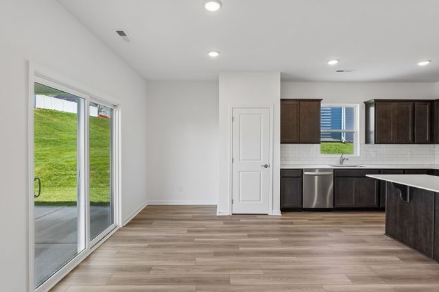 4012 Sadie St, Columbia, TN 38401