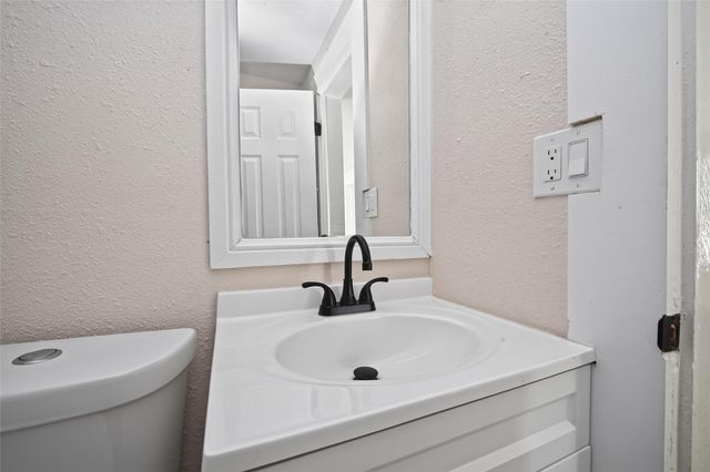1505 Ryon Street, Houston, TX 77009
