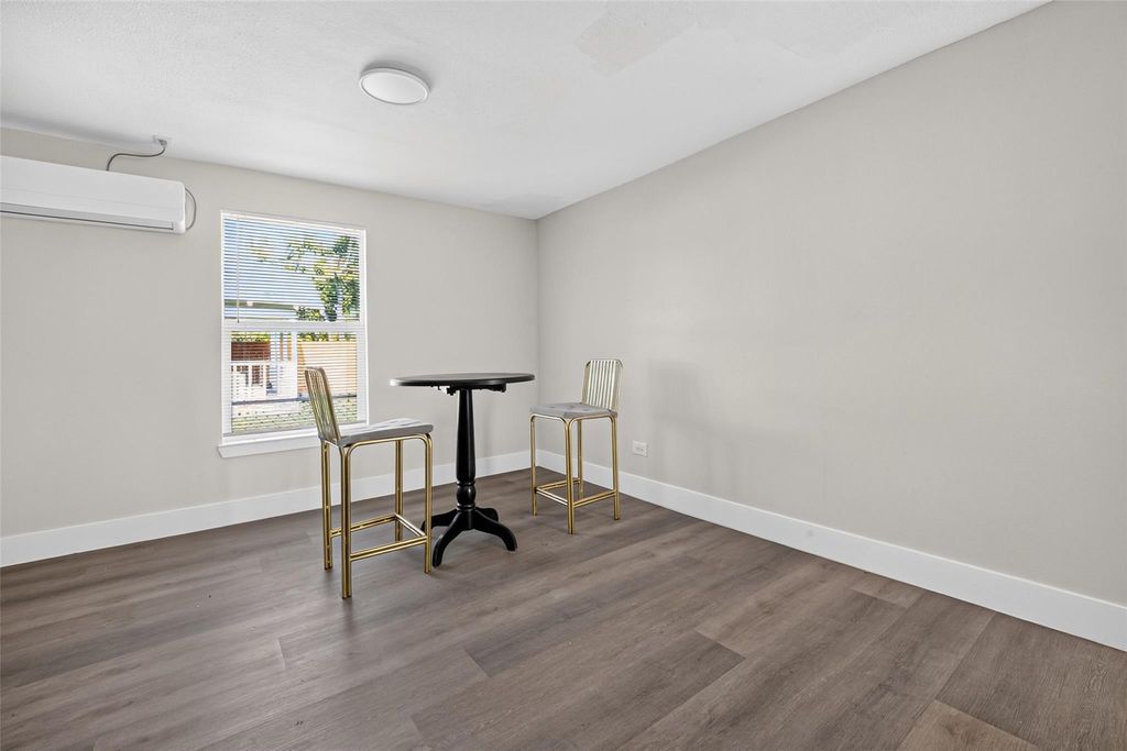 1505 Ryon Street, Houston, TX 77009