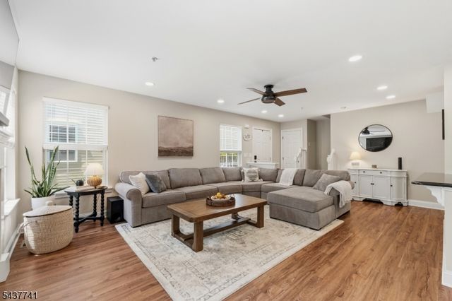 28 Mountainside Drive 28, Pompton Lakes Boro, NJ 07442