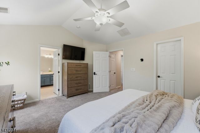 28 Mountainside Drive 28, Pompton Lakes Boro, NJ 07442