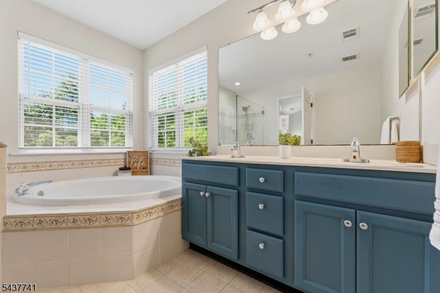 28 Mountainside Drive 28, Pompton Lakes Boro, NJ 07442