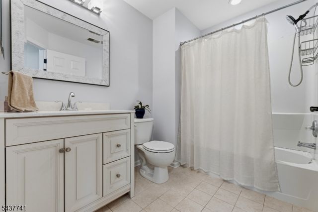 28 Mountainside Drive 28, Pompton Lakes Boro, NJ 07442