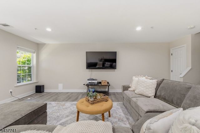 28 Mountainside Drive 28, Pompton Lakes Boro, NJ 07442