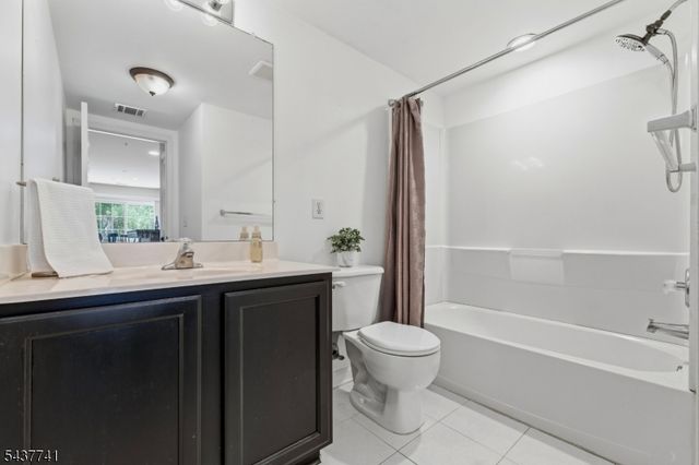 28 Mountainside Drive 28, Pompton Lakes Boro, NJ 07442
