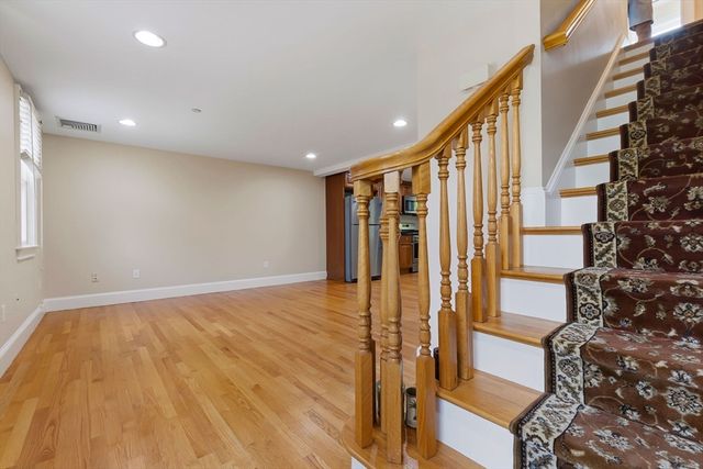 10 Friend Ct 3, Wenham, MA 01984