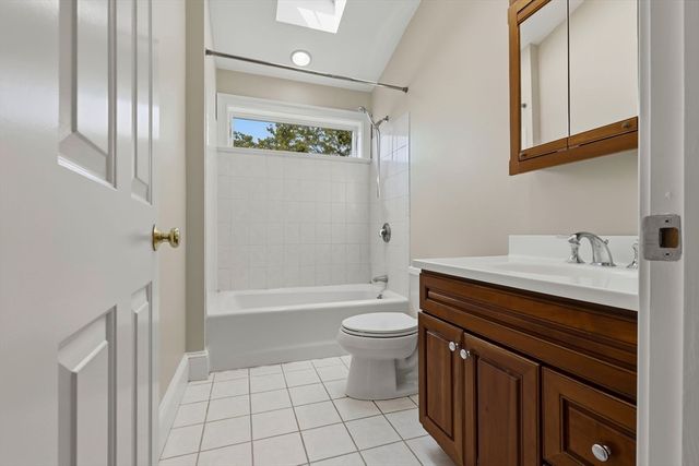 10 Friend Ct 3, Wenham, MA 01984