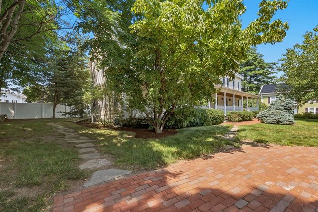 10 Friend Ct 3, Wenham, MA 01984