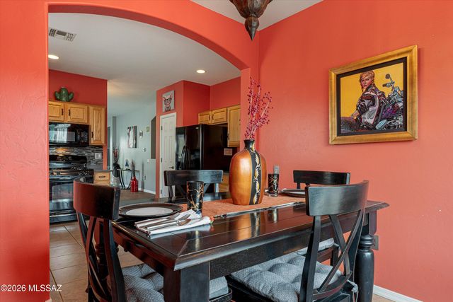246 W Calle Del Estribo, Sahuarita, AZ 85629