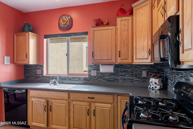 246 W Calle Del Estribo, Sahuarita, AZ 85629