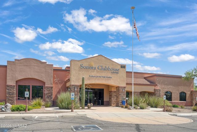 246 W Calle Del Estribo, Sahuarita, AZ 85629