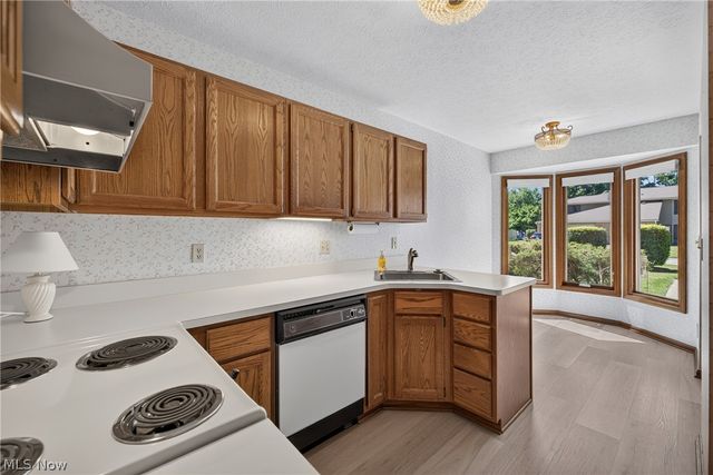 15504 Roxboro Drive, Middleburg Heights, OH 44130
