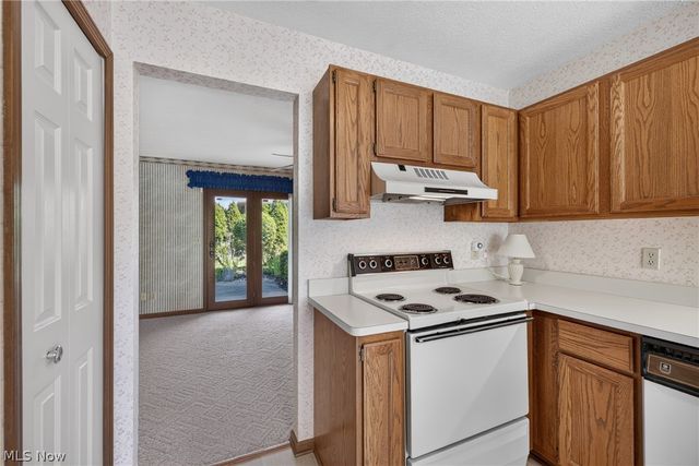 15504 Roxboro Drive, Middleburg Heights, OH 44130